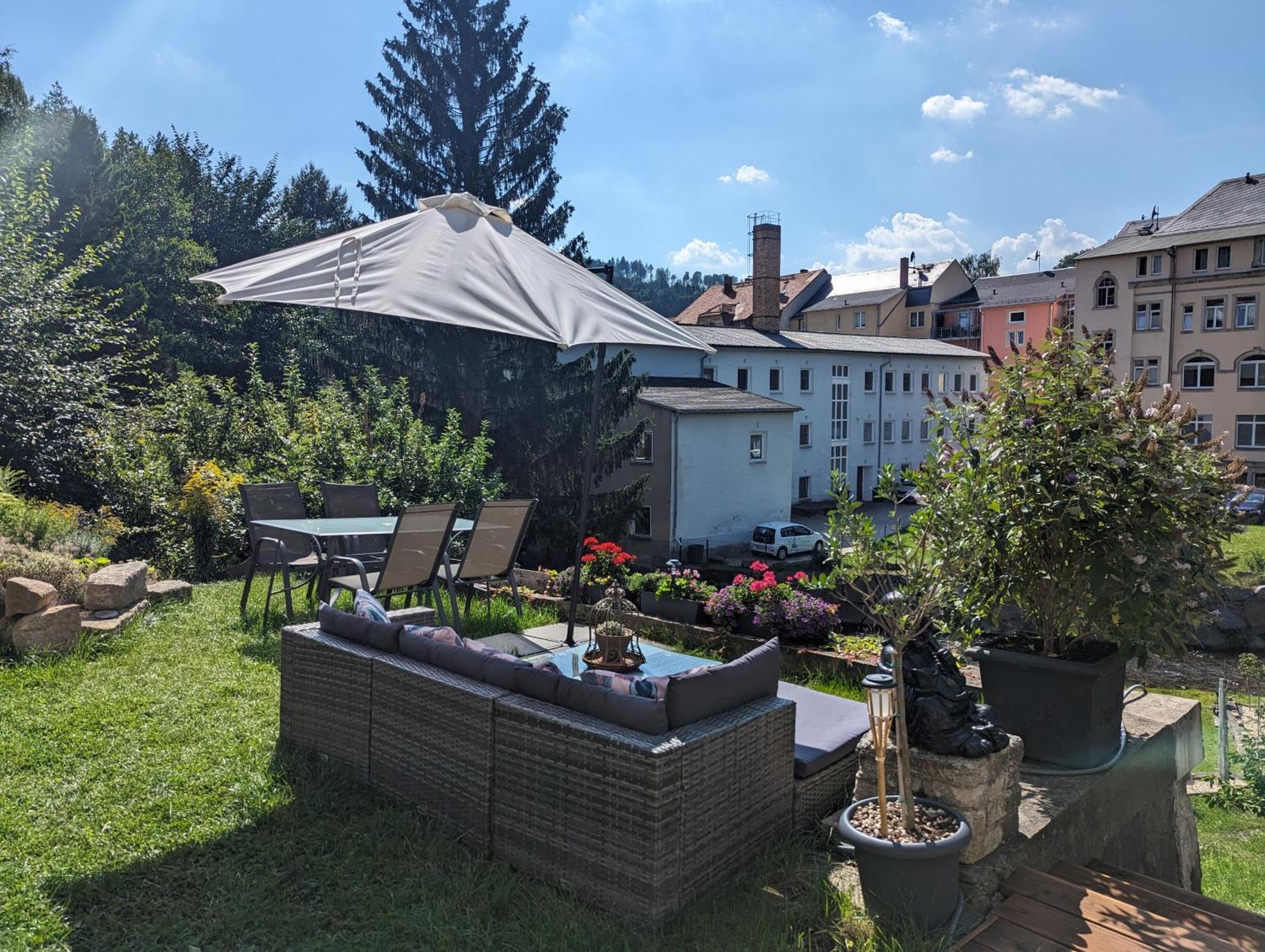 Apartamento Zi2 - Urlaubsmagie - Whirlpool, Sauna Und Garten Sebnitz Exterior foto